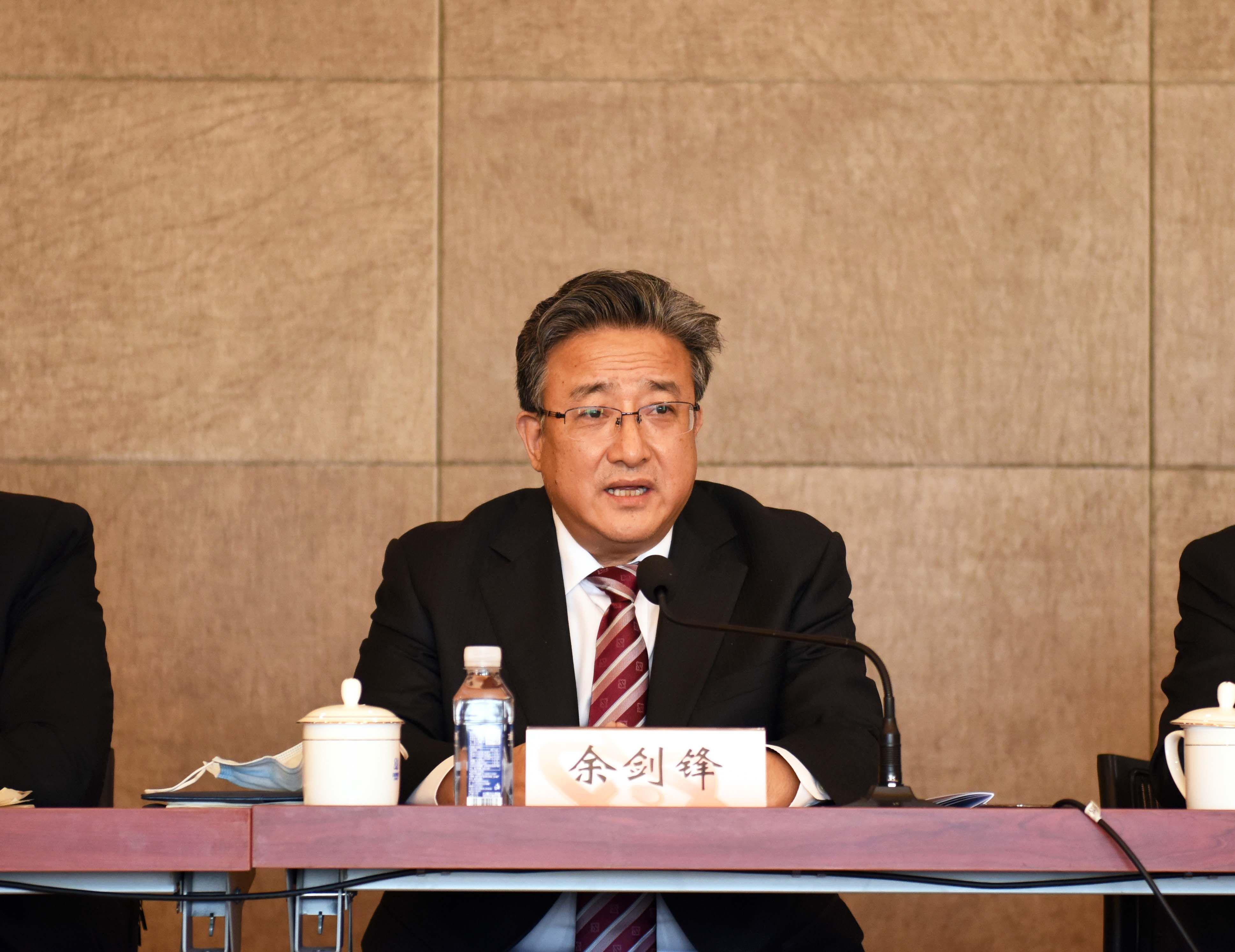 集团公司党组书记,董事长余剑锋出席会议并讲话强调:核技术应用产业在